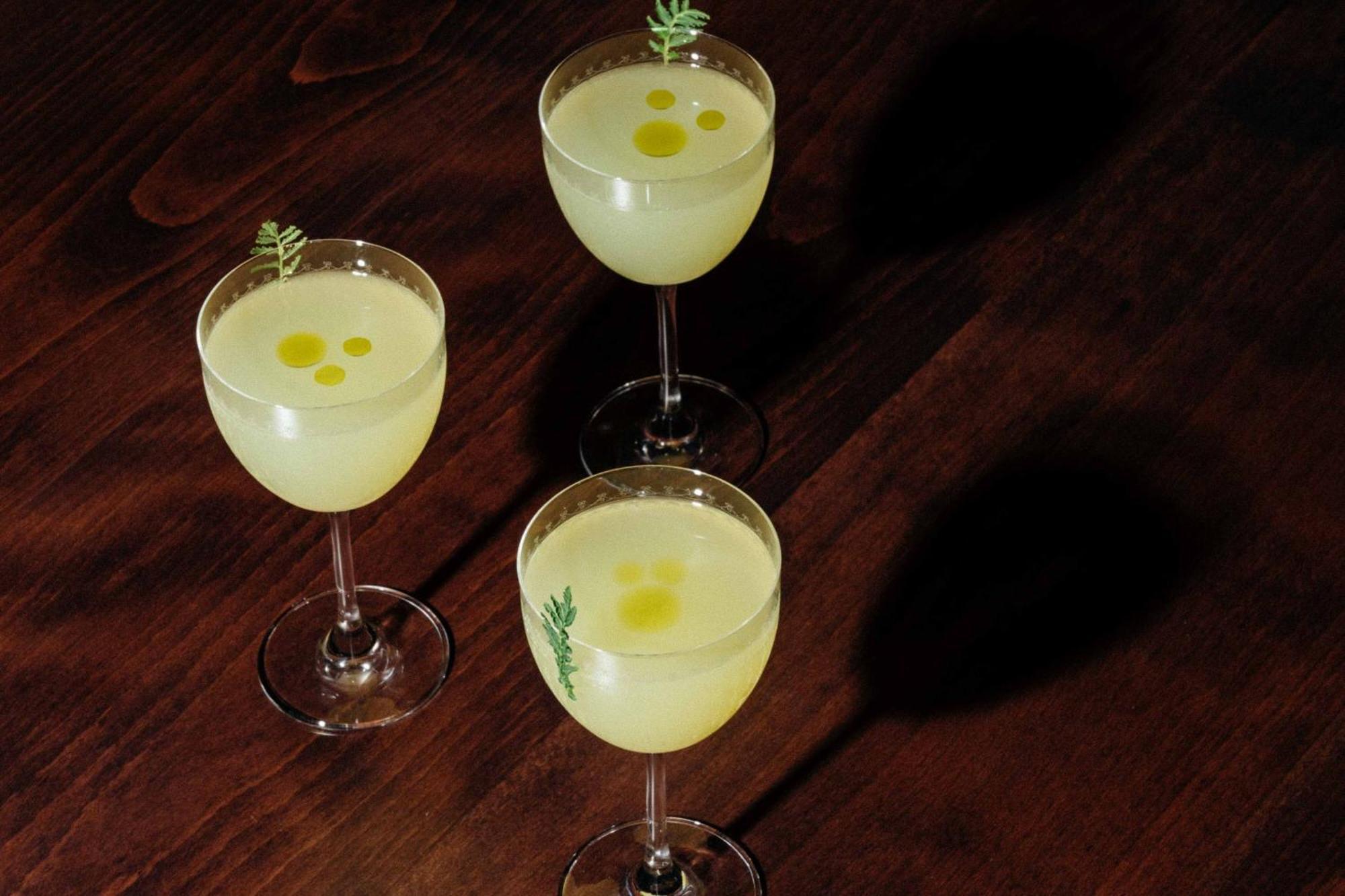 Hotel The St. Regis Dubai, The Palm Esterno foto Lemon drop martinis