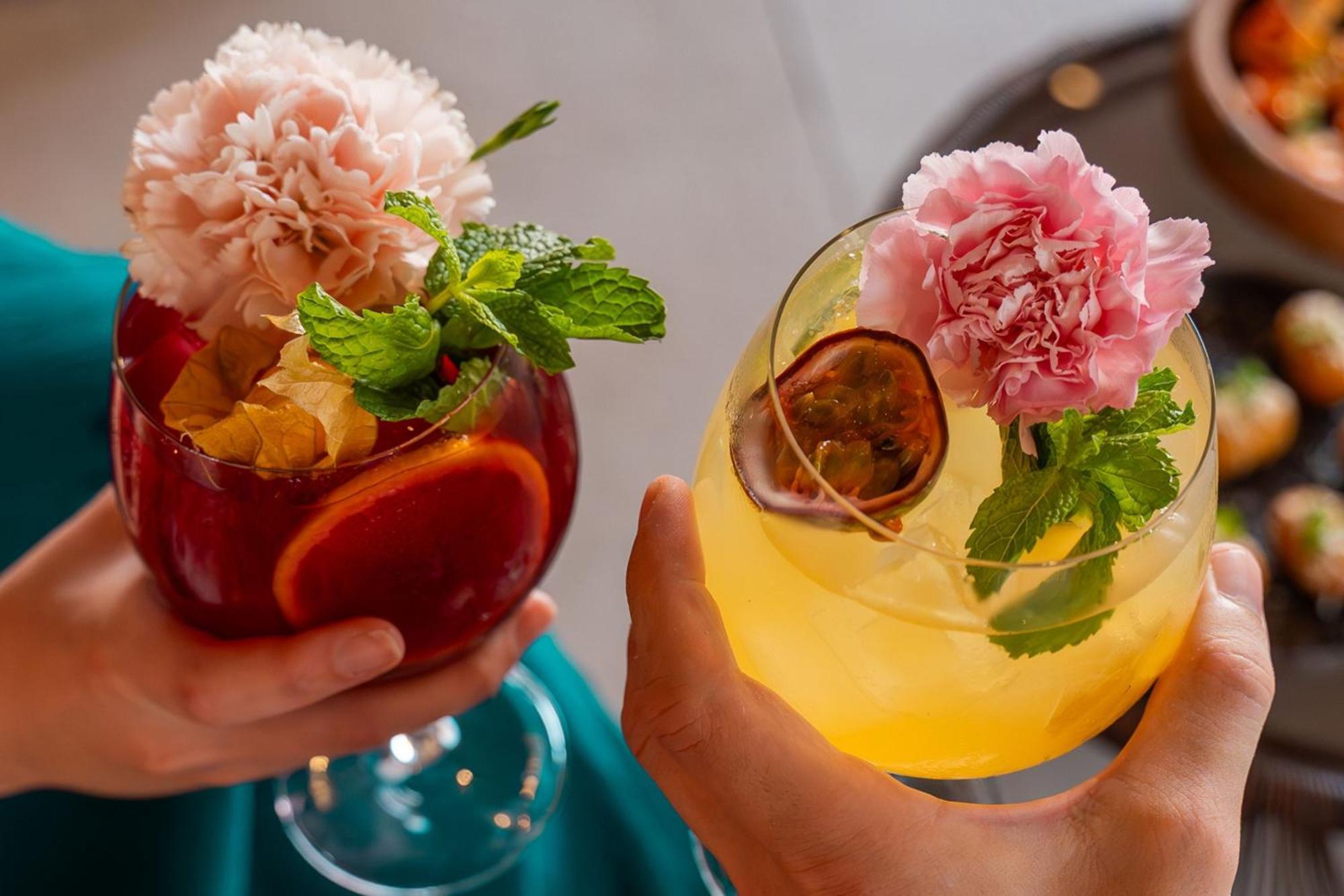 Hotel The St. Regis Dubai, The Palm Esterno foto Two cocktails