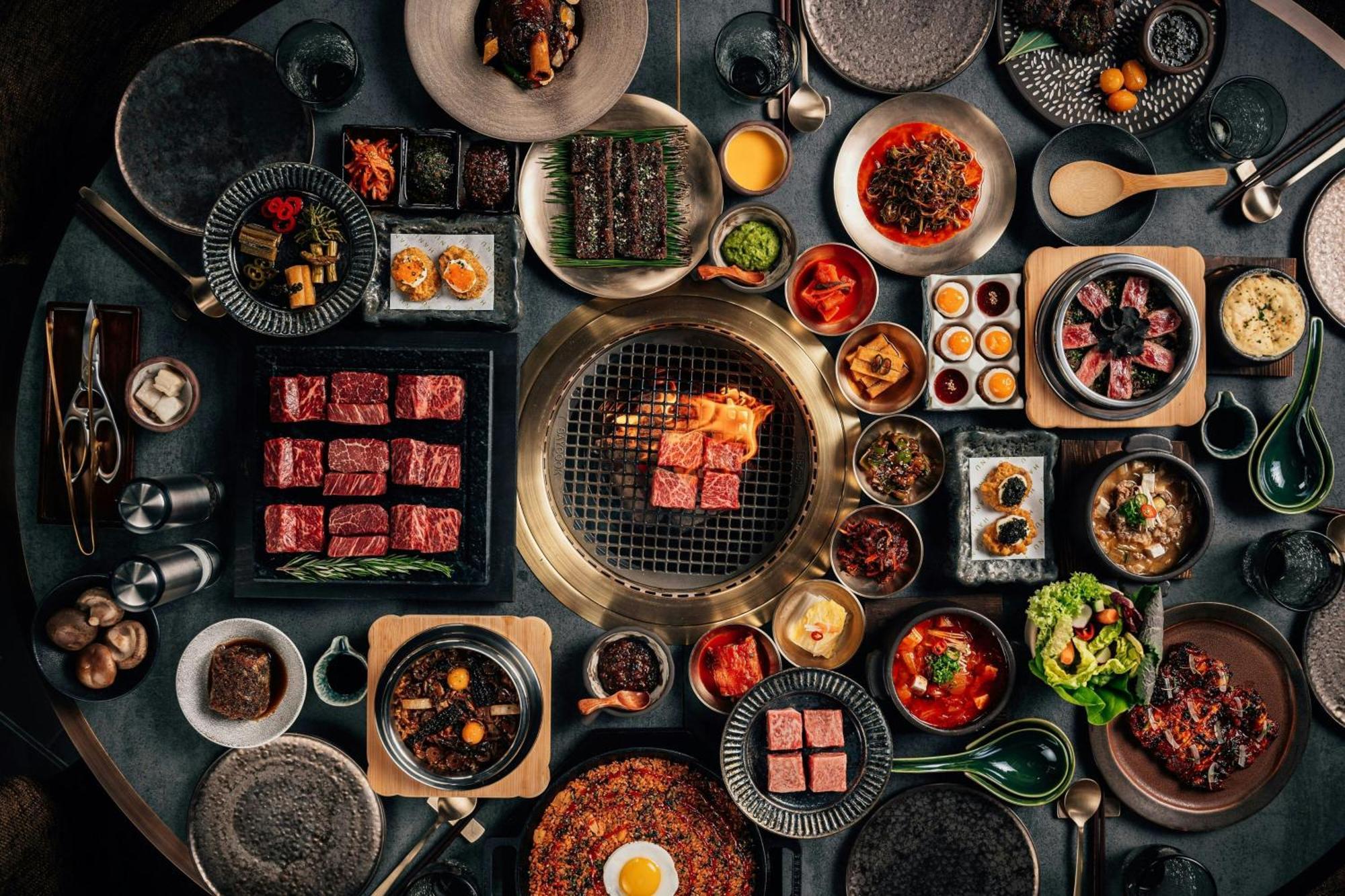 Hotel The St. Regis Dubai, The Palm Esterno foto A selection of Korean dishes
